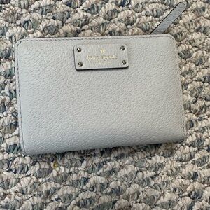 Kate spade wallet light grey never been used